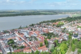 Barrierefreie 2,5-Raum-Wohnung mit Balkon, nur 400 Meter zum Bodden! - 400 Meter zum Bodden