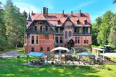 Historisch bedeutsames Jagdschloss, eingebettet in der Rostocker Heide - angeschlossene Gastronomie
